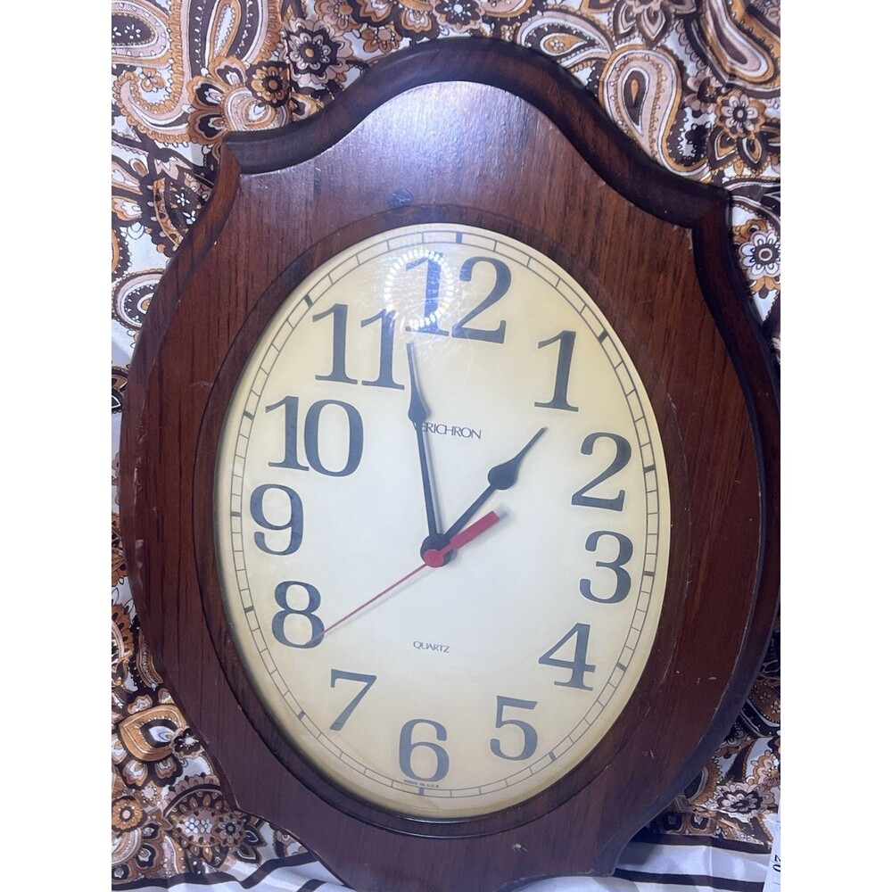 Vintage Verichron Quartz Oval Wall Clock Wood Frame Analog Model 103266 284 24"